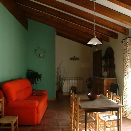 Apartamentos Casa Vidal Adahuesca 部屋 写真