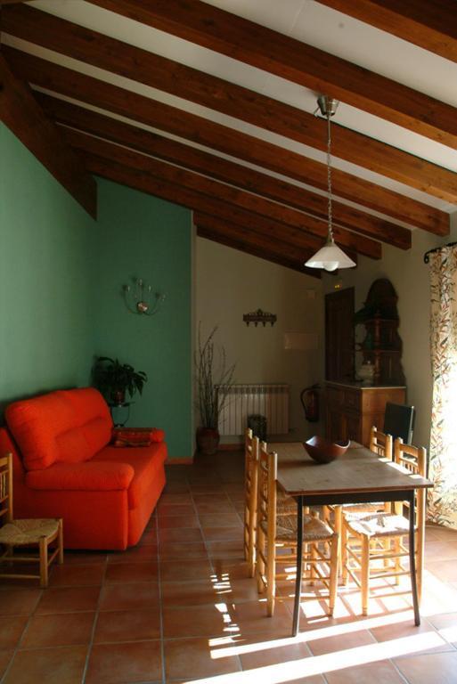 Apartamentos Casa Vidal Adahuesca 部屋 写真